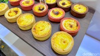 Produk keju Calf juga menarik perhatian pengunjung dengan ragam pastry yang dibuatnya. Pengunjung sekaligus bisa bertanya-tanya resep lho!
