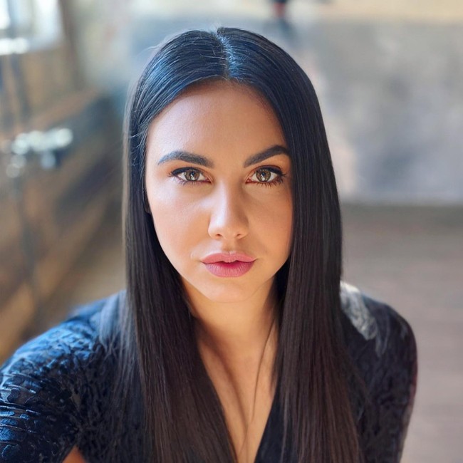 Wanita 23 tahun itu kini menikmati sesi intim bersama pasangannya. Foto: dok. Facebook