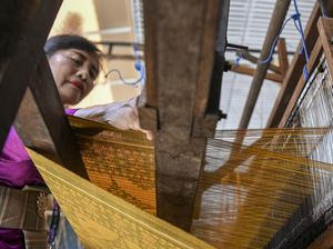 Mengenal Kain Endek Bali, Berkemban dari Kerajaan Gelgel Klungkung