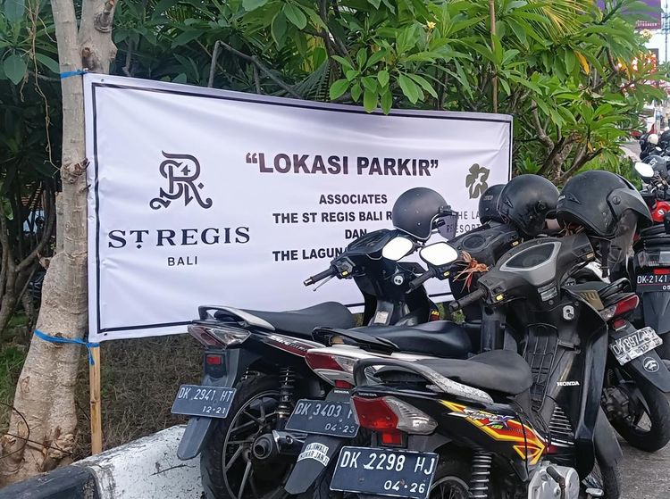Lahan Kosong-Pura Dalem di ITDC Jadi Parkir Pegawai Hotel Saat G20 Bali