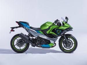Tak Hanya Motor Listrik, Kawasaki Juga Bakal Buat Motor Hybrid dan Hidrogen
