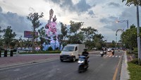 Kepolisian Daerah (Polda) Bali memang menyebut bahwa penerapan sistem ganjil genap saat hari pertama belum maksimal dilakukan. Sebab, sistem ganjil genap baru dalam tahap uji coba. Terkait dengan ganjil genap ini intinya belum berjalan dengan maksimal karena sifatnya masih uji coba, kata Kepala Bidang Hubungan Masyarakat (Kabid Humas) Polda Bali Kombes Stefanus Satake Bayu Setianto kepada detikBali, Jumat (11/11/2022). Foto: I Wayan Sui Suadnyana