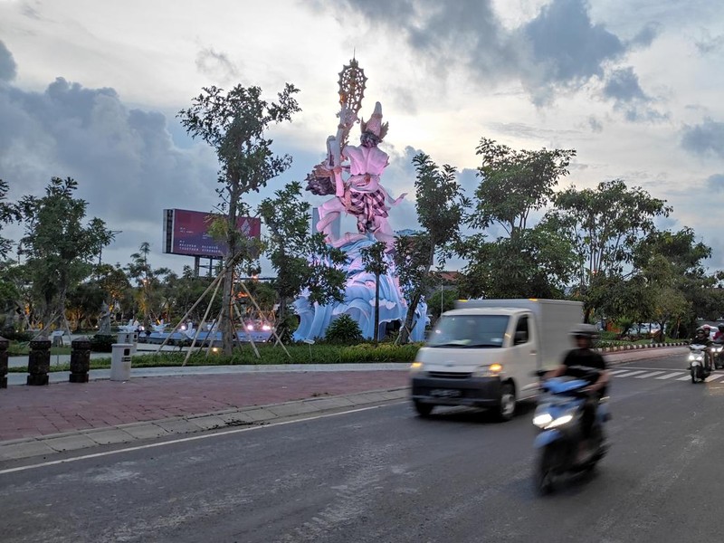 Kepolisian Daerah (Polda) Bali memang menyebut bahwa penerapan sistem ganjil genap saat hari pertama belum maksimal dilakukan. Sebab, sistem ganjil genap baru dalam tahap uji coba.
 
