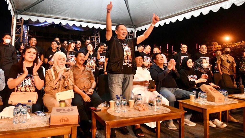Ketua MPR Bamsoet Apresiasi Konser HUT Ke-39 Slank di Makassar