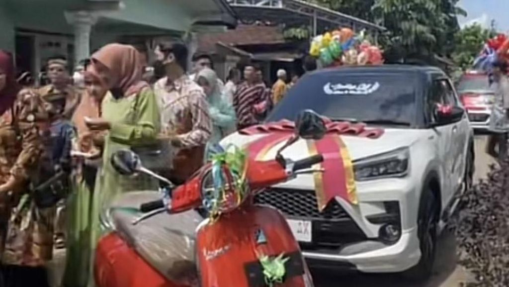 Pernikahan di Jateng Viral Maharnya Mobil: Ora Toyota Ora Cinta