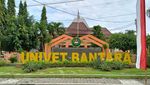 Momen Serunya Mahasiswa Univet Bantara Sukoharjo Wisuda Naik Sapi
