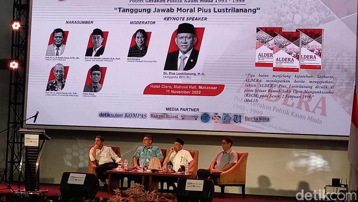 Ikatan Keluarga Alumni (IKA) Universitas Hasanuddin (Unhas) dan Yayasan Anak Rakyat Indonesia (YARI) menggelar bedah buku berjudul ALDERA: Potret Gerakan Politik Kaum Muda 1993-1999.