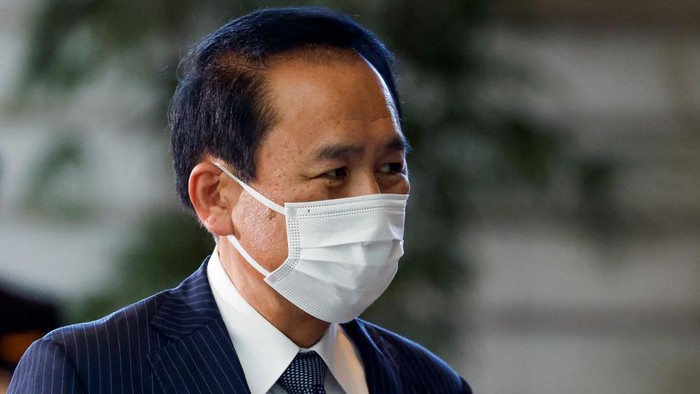 Japans Justice Minister Yasuhiro Hanashi arrives at Prime Minister Fumio Kishidas official residence in Tokyo, Japan, August 10, 2022. REUTERS/Issei Kato/Files