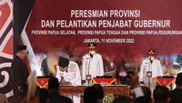 Tiga nama yang menjabat sebagai Pj gubernur Papua hasil pemekaran itu adalah Apolo Safanpo sebagai Pj Gubernur Papua Selatan, Ribka Haluk sebagai Pj Gubernur Papua Tengah dan Nikolaus Kondomo sebagai Pj Gubernur Papua Pegunungan.
