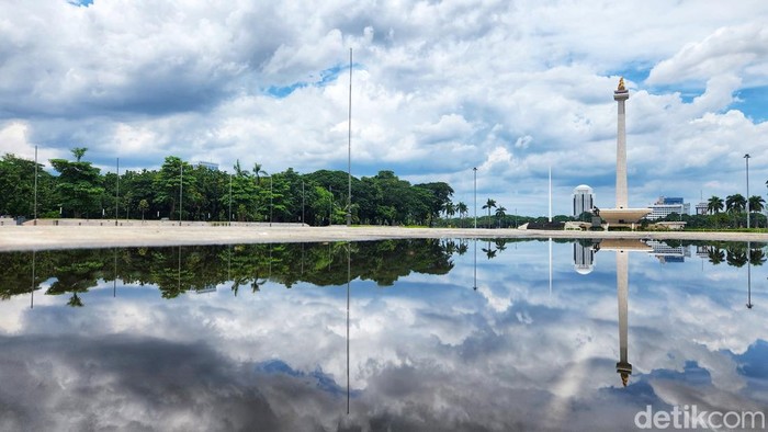 Monas Akan Dihijaukan Lagi Biar Mirip New York dan London Pemerintah berencana menghijaukan kembali kawasan Monas, Jakarta. Monas dihijaukan lagi biar mirip Central di New York atau taman lain di London.