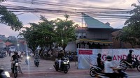 Karyawan Hotel Grand Hyat mulai hari ini Jumat (11/11/2022) hingga tanggal 17 November 2022, wajib parkir di lahan kosong di Jalan By Pass Nusa Dua, Kuta Selatan, Badung. Foto: Triwidiyanti