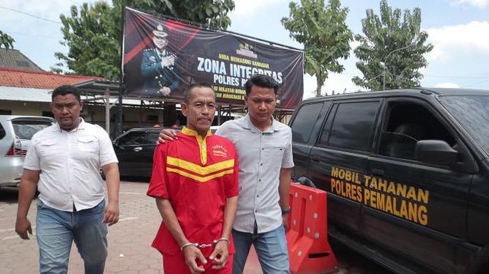 Seorang oknum perangkat desa K (52) di salah satu desa di Kecamatan Petarukan, Pemalang, terancam hukuman 20 tahun penjara, akibat menyimpan sabu.