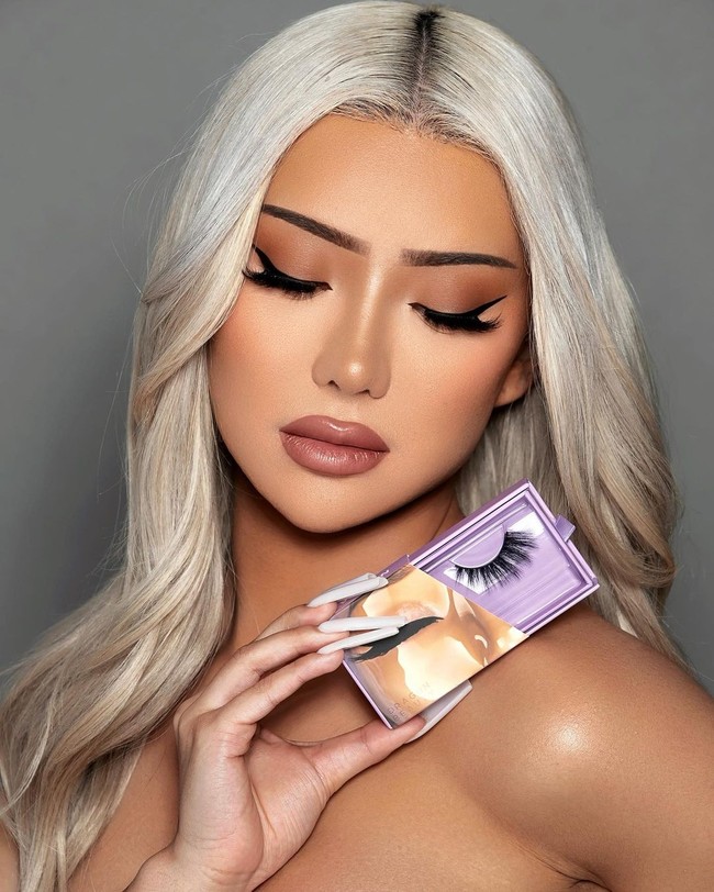 Dalam video yang viral, Nikita memang bertanya kepada hakim apakah dia harus tetap berada di penjara pria. Ketika itu, juri mengaku tidak bisa berbuat apa-apa karena bukan dia yang membuat peraturan. Meski begitu, mereka mengatakan dapat membuat tempat khusus untuk memisahkannya dari tahanan pria.Foto: Instagram @nikitadragun