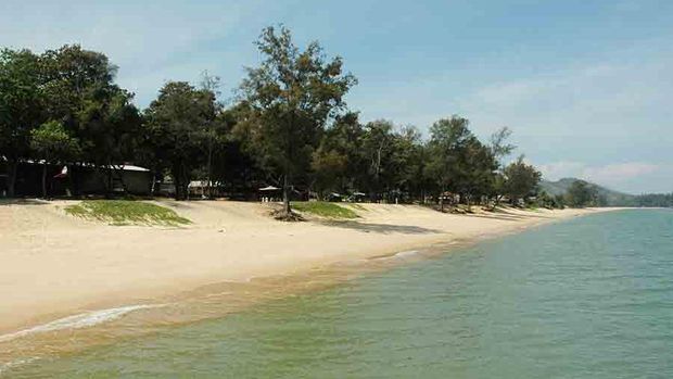 Pantai Pasir Panjang Singkawang