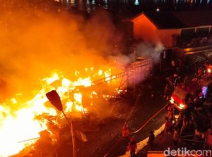 Kebakaran Hebat di Kawasan Pasar Inpres Jayapura Diduga karena Petasan