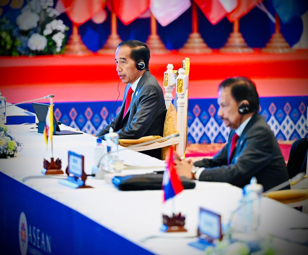 Presiden Joko Widodo menyampaikan beberapa hal penting terkait isu Myanmar yang dapat dijadikan elemen keputusan pada KTT ASEAN Kamboja kali ini. (Foto: Laily Rachev - Biro Pers Sekretariat Presiden)