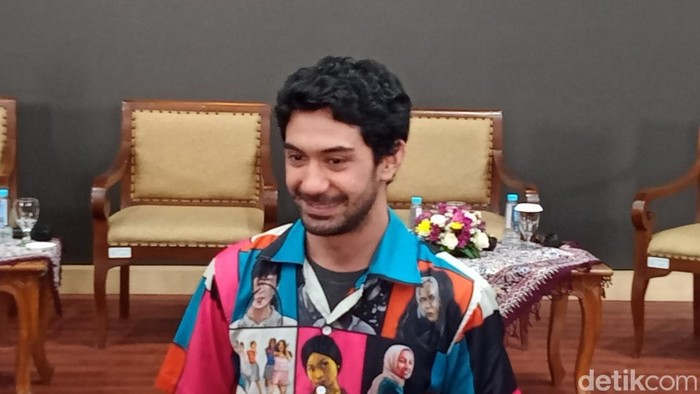 Reza Rahadian dan komite FFI 2022.