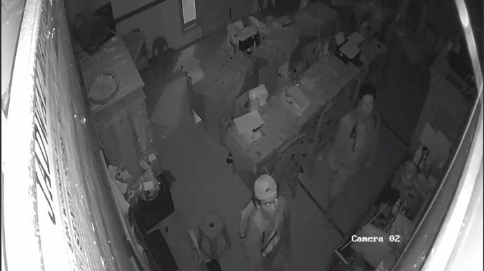 Rrekaman CCTV pembobolan sekolah di Jombang