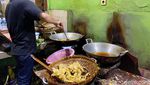 Murah Enak! Ini Sego Banting Cak San Rp 3 Ribu di Malang