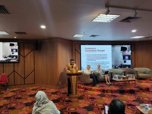 Sekjen PDIP Bahas Pemikiran Sukarno di Konferensi Bandung-Belgrade-Havana
