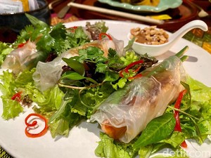 Sensasi Nikmati Menu Vietnam dan Thailand dengan Suasana Candi Angkor Wat
