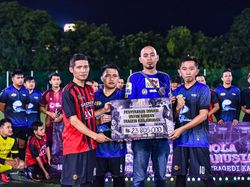 SJFC Donasi ke Korban Tragedi Kanjuruhan di Hari Pahlawan