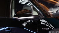 bZ4X merupakan mobil listrik pertama Toyota yang dijual di Indonesia. Kendaraan baru itu dibanderol Rp 300 jutaan lebih mahal dari Hyundai IONIQ 5 varian tertinggi.