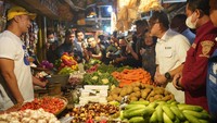 Zulhas menjelaskan, beras dengan harga Rp 9.400 adalah beras yang hadir di pasaran hasil penugasan Kemendag ke Perum Bulog melalui program KPSH (Ketersediaan Pasokan dan Stabilisasi Harga).