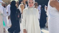 Pergi kali ini terasa nyaman dan tenang, tanpa ada rasa takut atau was-was, walaupun selalu pergi sendiri, tulis @yunishara36, dikutip Jumat (11/11/2022). (Foto: Instagram @yunishara36)