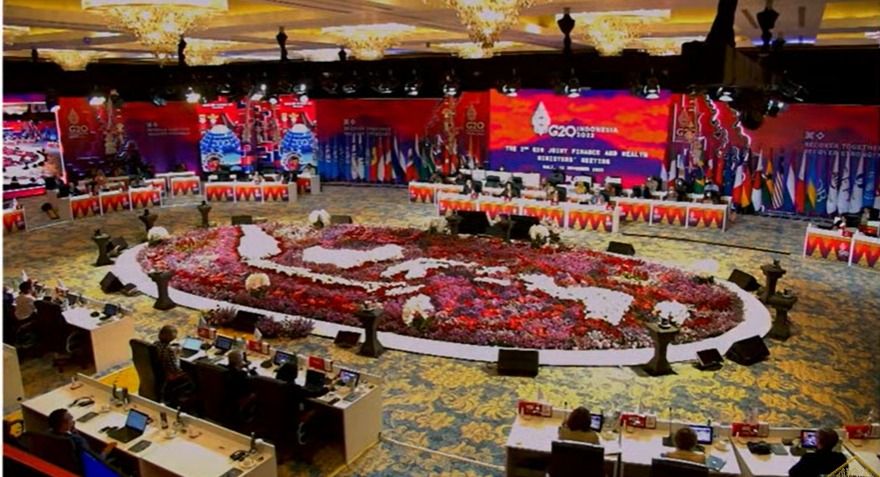 Bunga di ruang KTT G20