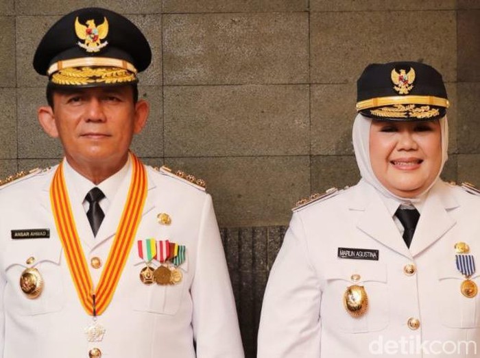 Gubenur Kepri Ansar Ahmad dan Wakil Gubernur Kepri Marlin Agustina.