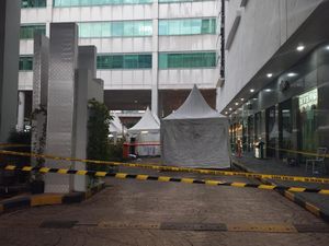 Pria Diduga Bunuh Diri dari Lantai 5 Ternyata Penjaga Toko di Mal Jaksel