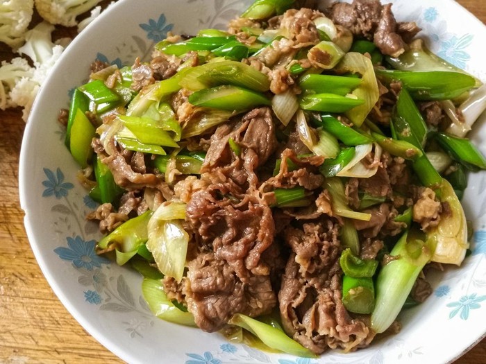 Jodohnya Nasi Hangat! Ini 10 Resep Tumis Daging yang Bumbunya Mantap