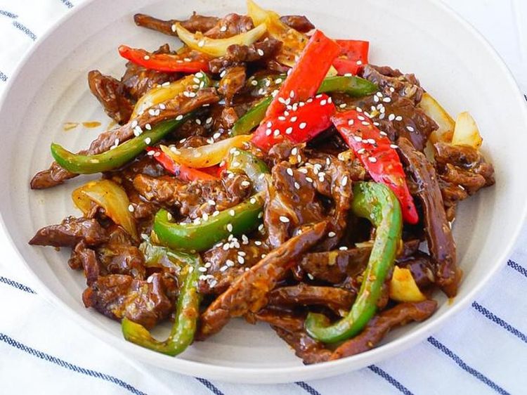 Jodohnya Nasi Hangat! Ini 10 Resep Tumis Daging yang Bumbunya Mantap