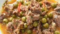 Resep tumis daging tradisional ini ditambahkan leunca dan rasa pedasnya nendang. Dimasak dengan santans egar sampai daging empuk dan kuahnya menyusut. Lihat bahan dan cara membuatnya di sini. Foto: iStock 