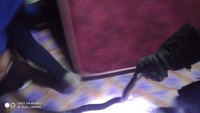 Kemudian ada seekor tikus loncat dan menghampirinya sehingga membuatnya ibu tersebut panik dan memutuskan membatalkan jadi makan. (dok Damkar Bogor)