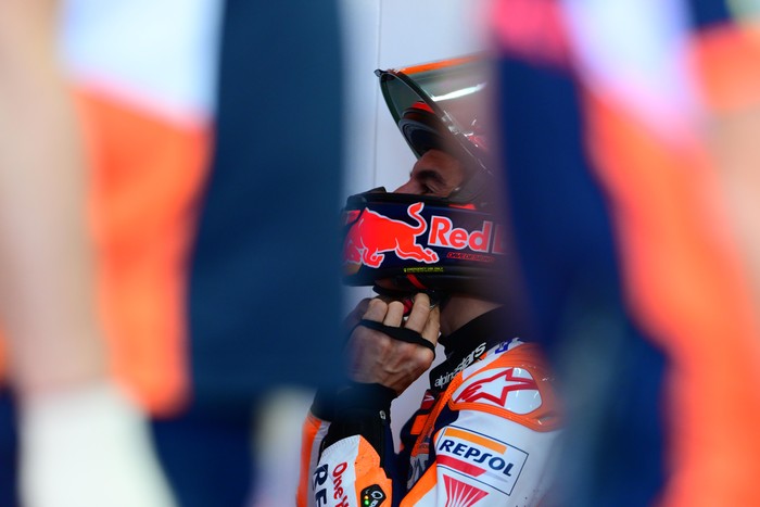 Marc Marquez of Repsol Honda Team looks on during official free practice of Gran Premio Motul de la Comunitat Valenciana in Circuit Ricardo Tormo, Cheste, Valencia, Comunitat Valenciana, Spain, 04/11/22 (Photo by Andrea Bruno Diodato/DeFodi Images via Getty Images)