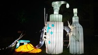 Untuk keempat kalinya dalam sejarahnya, Museum Nasional Sejarah Alam menawarkan perjalanan nokturnal dalam terang struktur cahaya monumental.