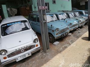 Mengintip Bengkel-Garasi Mobil Klasik Pakde Bei