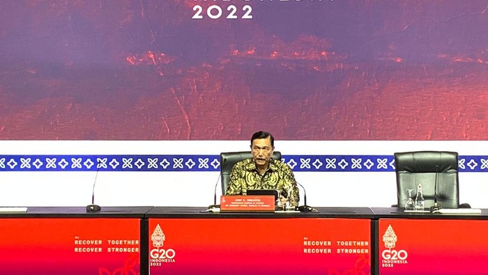 Menko Marves Luhut Pandjaitan meyakini RI akan menjadi kekuatan baru ekonomi dunia. Dia melihat ada harapan baru dengan presidensi G20 yang dipegang Indonesia. (YouTube FMB91D_IKP)