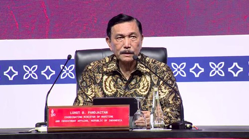 Menko Marves Luhut Pandjaitan meyakini RI akan menjadi kekuatan baru ekonomi dunia. Dia melihat ada harapan baru dengan presidensi G20 yang dipegang Indonesia. (YouTube FMB91D_IKP)