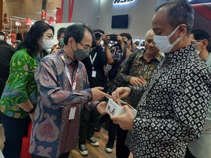 Momen Menperin Agus Gumiwang Tinjau UMKM di IMOS