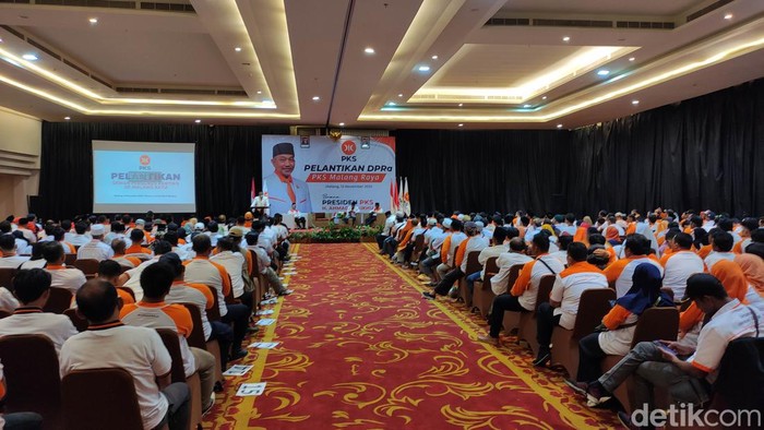 Pelantikan DPRa PKS se-Malang Raya oleh Presiden PKS Ahmad Syaikhu di Hotel Balava, Kota Malang