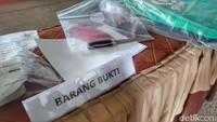 Penampakan senjata tajam yang digunakan pelaku untuk membunuh mahasiswa Unpad (Foto: Yuga Hassani/detikJabar)