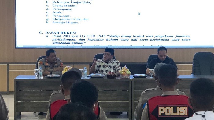 Polres Bogor menerima sejumlah masukan dari IPW dalam upaya peningkatan pelayanan publik.