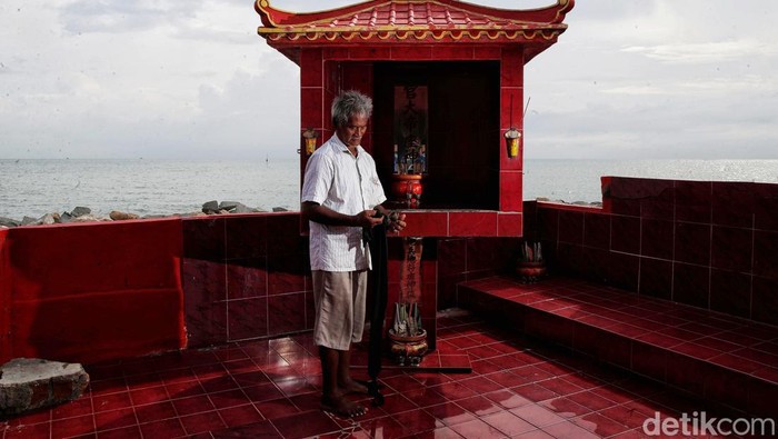 Imbas Rob yang terjadi di utara pulau Jawa juga mengancam Desa Cemara Jaya, Kecamatan Cibuaya, Kabupaten Karawang, Jawa Barat di pesisir Karawang ini terancam hilang karena Abrasi Pantainya.