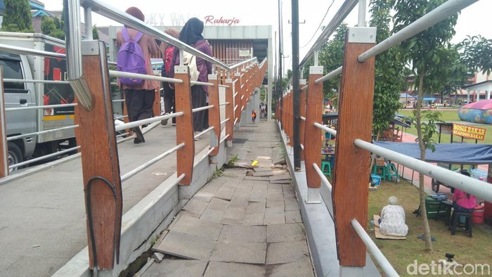 Skywalk Raharja Majalengka.