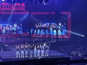 Tentang Comeback 5-STAR Stray Kids Pekan Ini