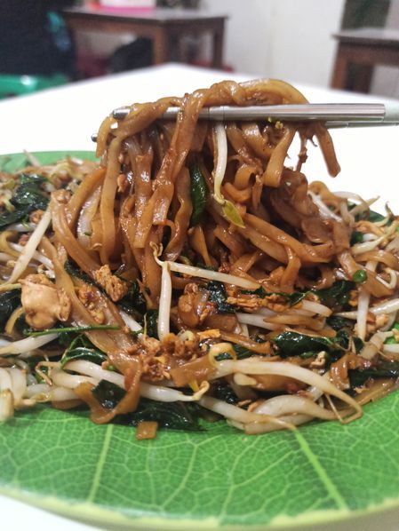5 Tempat Makan Viral Ini Hanya Jual Satu Menu Saja Tapi Diantre Pembeli