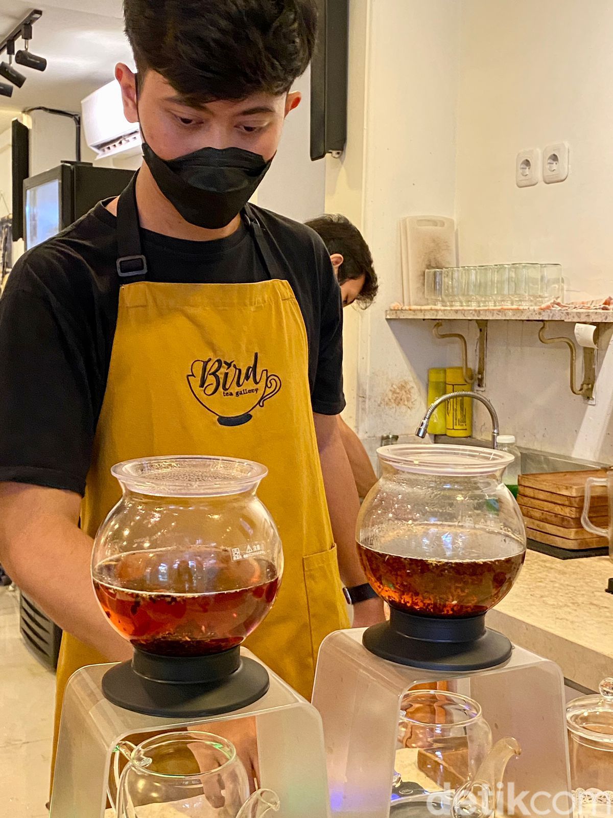 Slurrpp! Di Malang Ada Kafe Instagramable Khusus untuk Teh Artisan